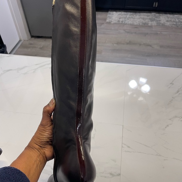 Authentic Gucci dark brown leather boots - Picture 7 of 9